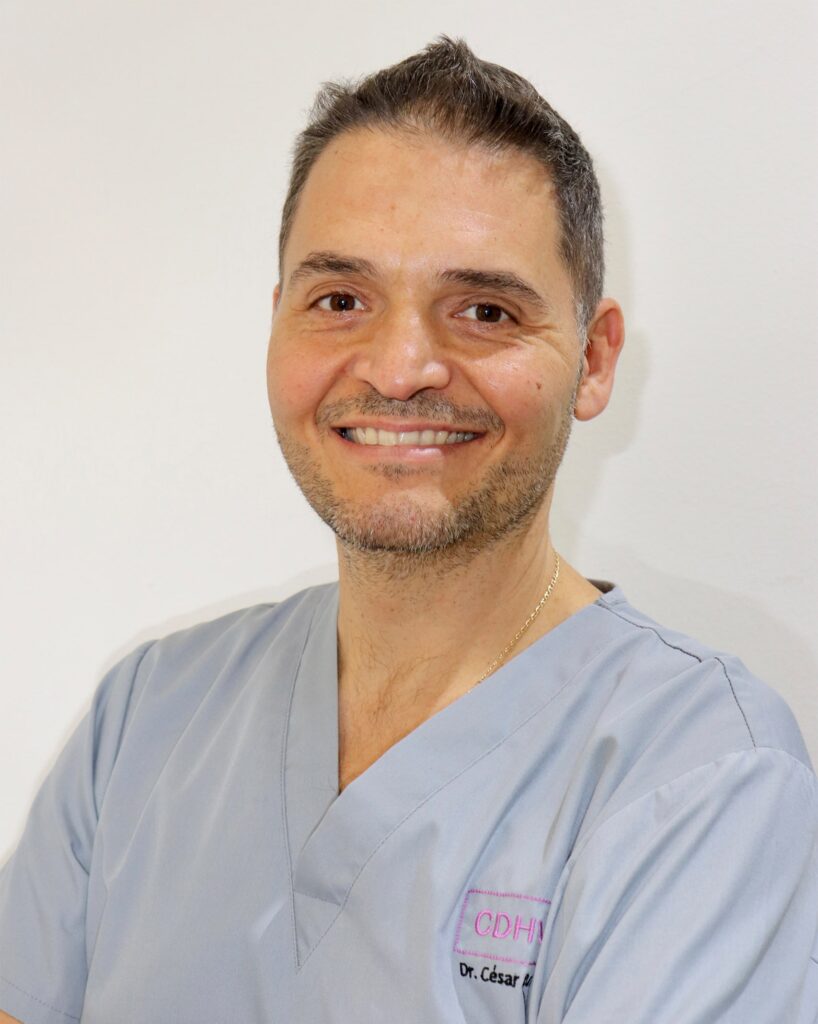Dr. César Ruiz Serrano - Clínica Dental Dra. Viñals a Barcelona